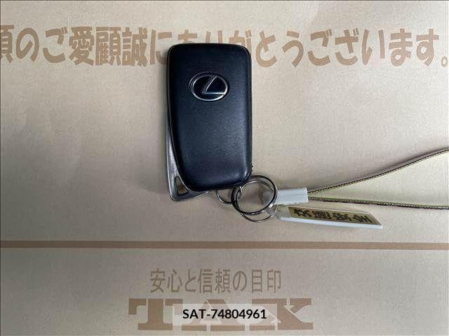 Lexus IS 2016-10 206866-18