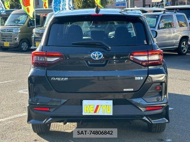 Toyota RAIZE 2022-02 388657-5
