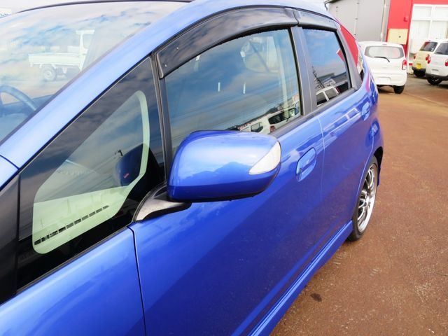 Honda FIT 2013-04 19076-6