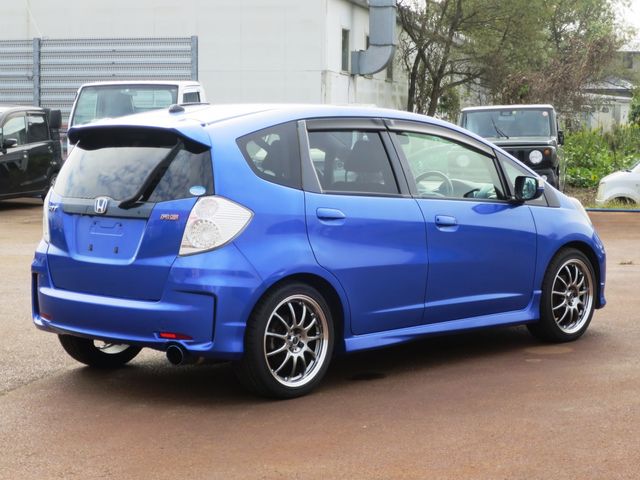 Honda FIT 2013-04 19076-2