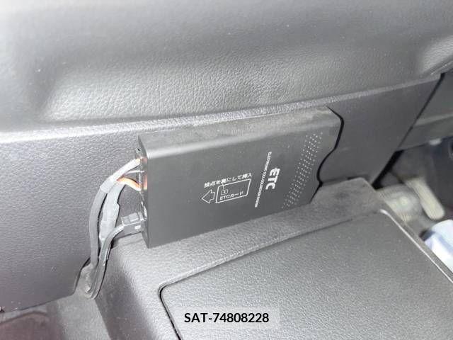 Nissan TIIDA 2007-09 394666-5