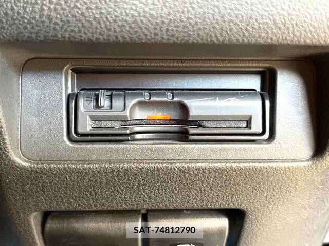 Nissan JUKE 2013-09 320491-6