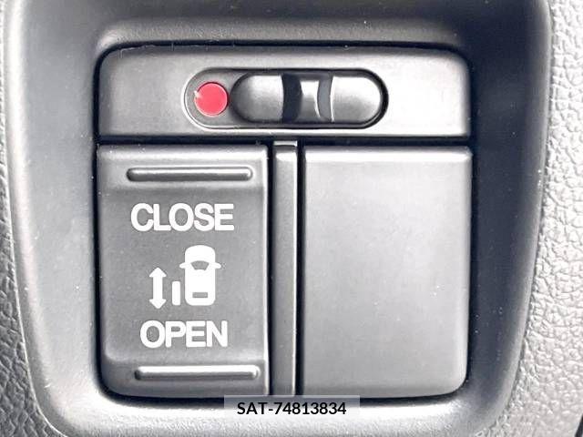 Honda N BOX 2016-05 333842-5