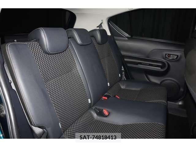 Toyota AQUA 2018-09 395690-11