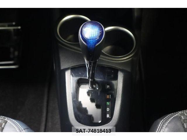 Toyota AQUA 2018-09 395690-8