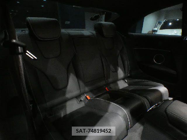 Audi RS5 2014-04 335979-25