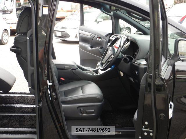 Toyota ALPHARD 2018-09 210456-4