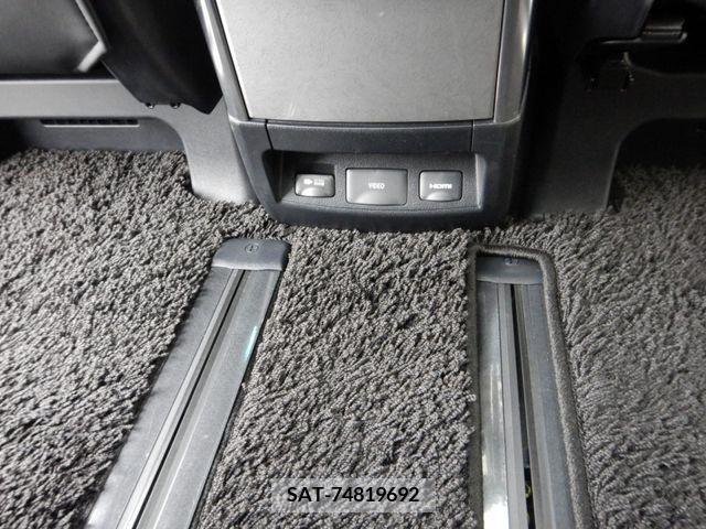 Toyota ALPHARD 2018-09 210456-15