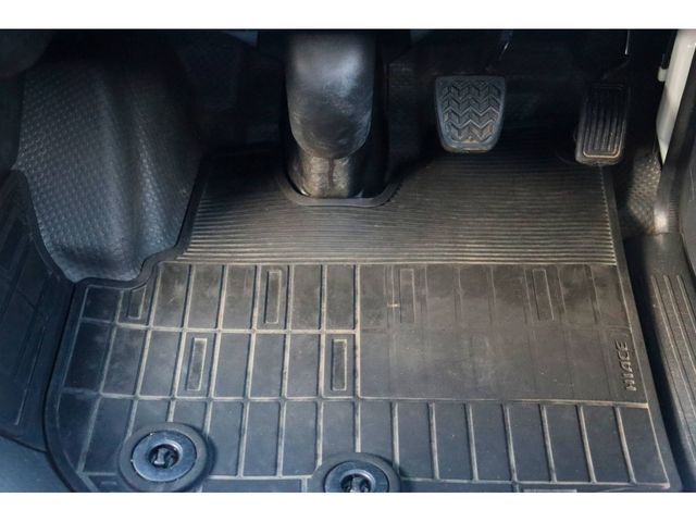 Toyota HIACE VAN 2018-09 27523-16