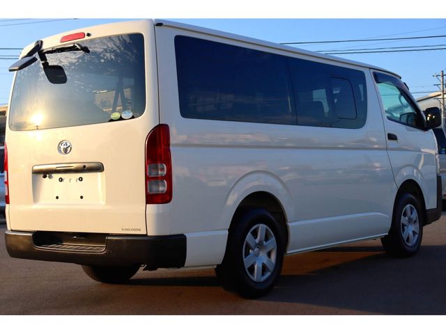 Toyota HIACE VAN 2018-09 27523-4