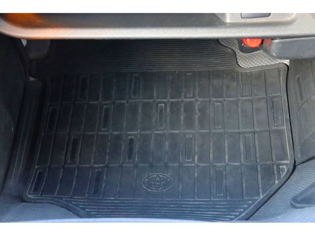 Toyota HIACE VAN 2018-09 27523-21
