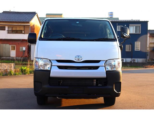 Toyota HIACE VAN 2018-09 27523-7