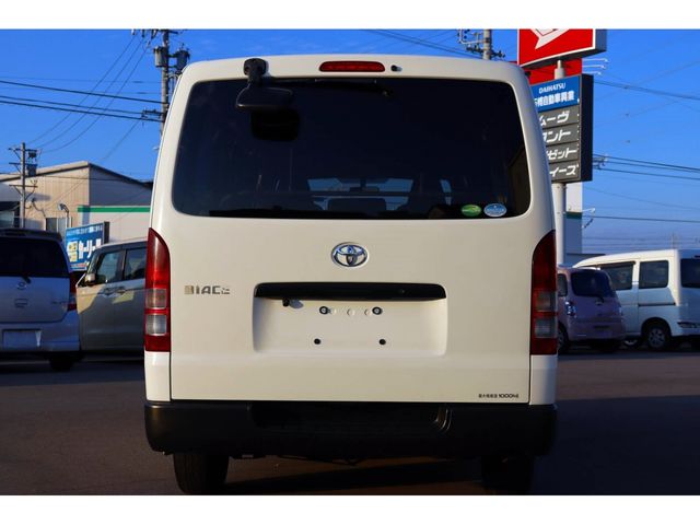 Toyota HIACE VAN 2018-09 27523-3