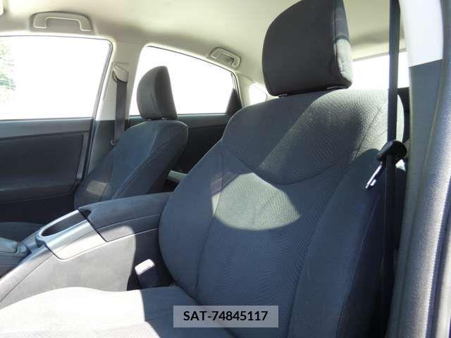 Toyota PRIUS 2012-01 366644-8