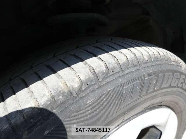 Toyota PRIUS 2012-01 366644-19