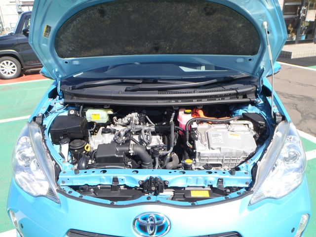 Toyota AQUA 2013-12 2261-24