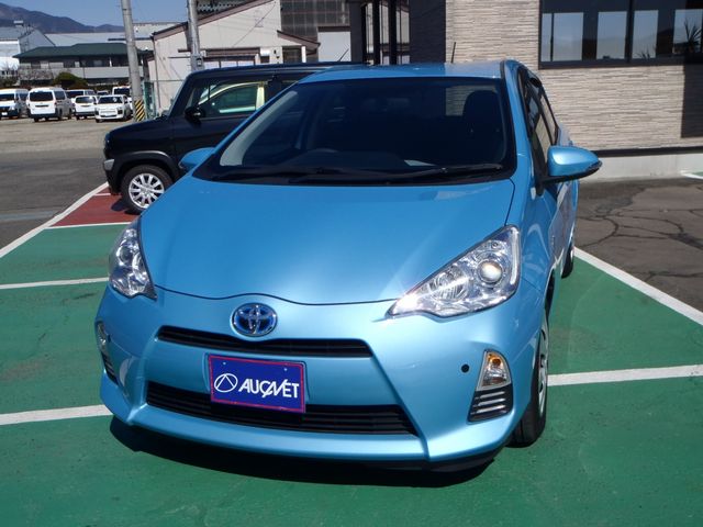 Toyota AQUA 2013-12 2261-0