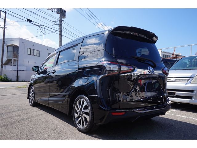 Toyota SIENTA 2016-08 13939-3