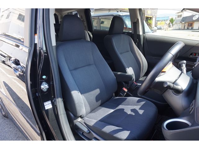 Toyota SIENTA 2016-08 13939-12