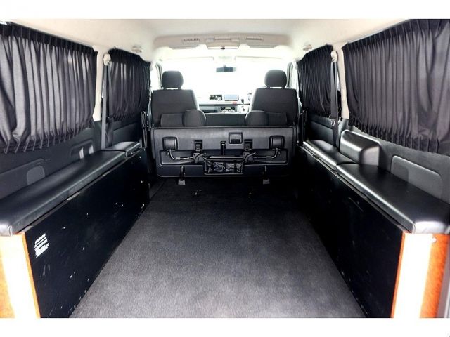 Toyota HIACE VAN 2011-01 10517-18