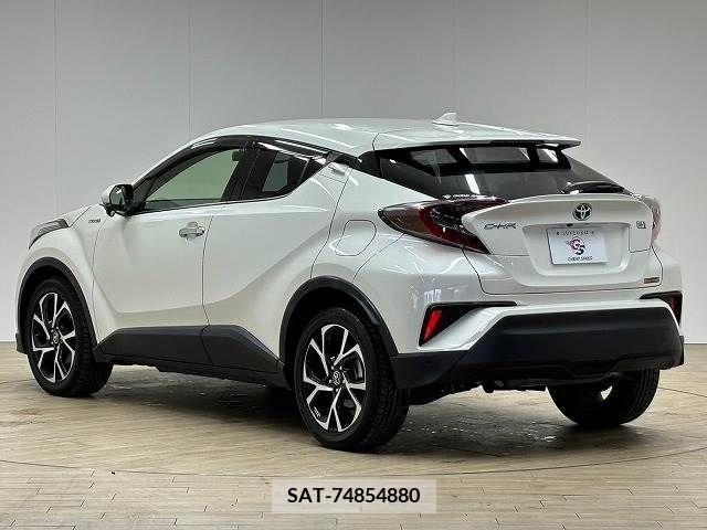 Toyota C-HR 2018-03 214245-16