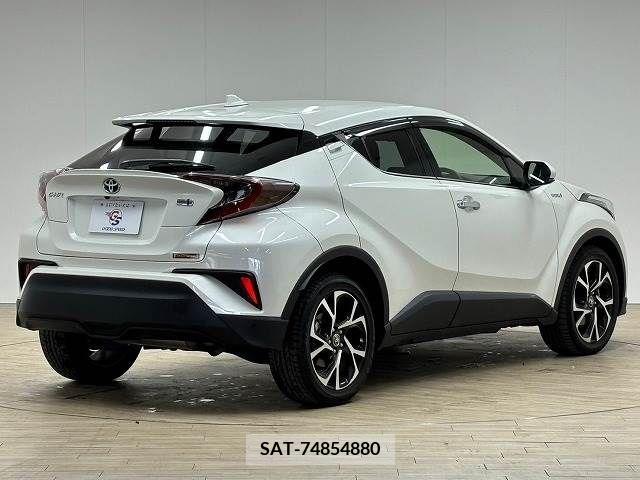 Toyota C-HR 2018-03 214245-15