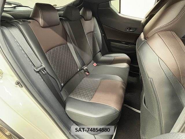 Toyota C-HR 2018-03 214245-5
