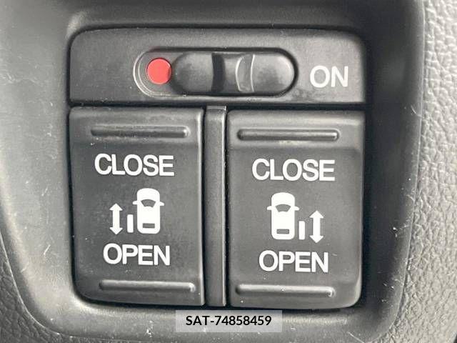 Honda N BOX CUSTOM 2015-06 329437-5