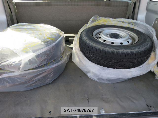 Suzuki EVERY 2012-01 301767-20