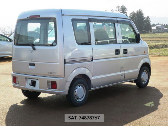 Suzuki EVERY 2012-01 301767-2