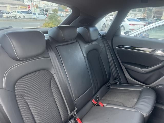 Audi Q3 2018-10 16845-14