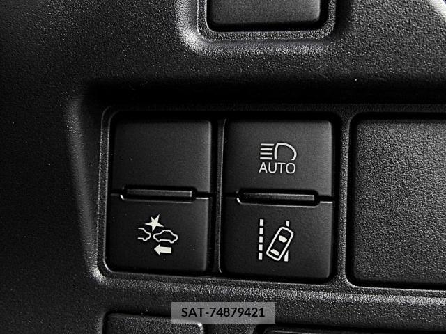 Toyota NOAH 2019-04 365093-4