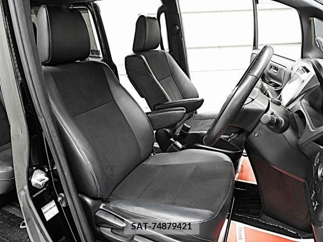 Toyota NOAH 2019-04 365093-17