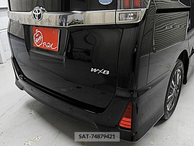 Toyota NOAH 2019-04 365093-23