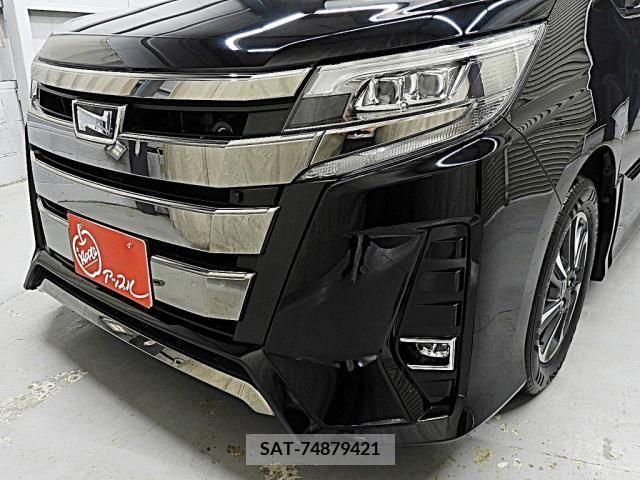 Toyota NOAH 2019-04 365093-22