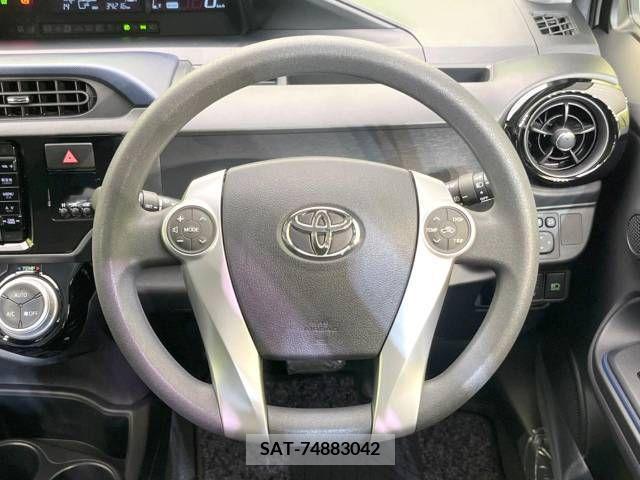 Toyota AQUA 2016-09 220259-11