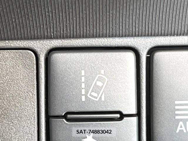 Toyota AQUA 2016-09 220259-5