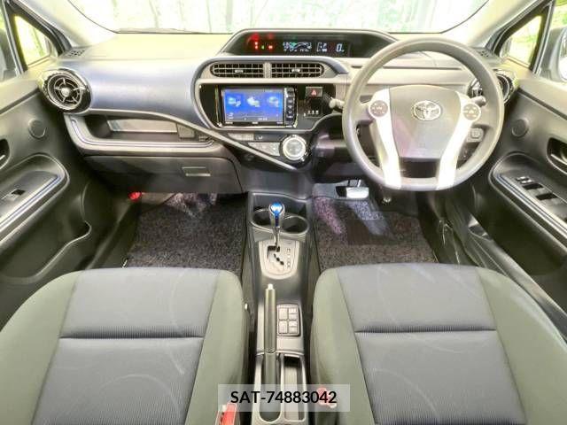 Toyota AQUA 2016-09 220259-1