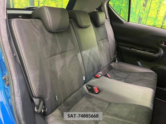 Toyota AQUA 2014-12 323107-9