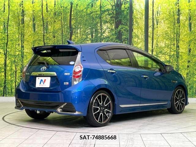 Toyota AQUA 2014-12 323107-17