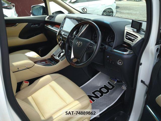 Toyota ALPHARD 2016-10 388968-11