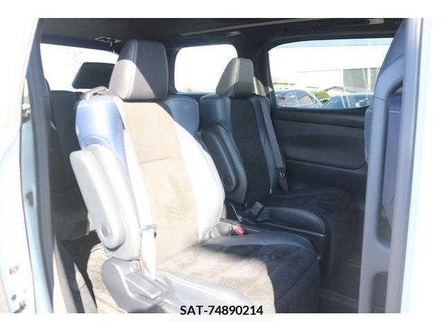 Toyota VELLFIRE 2016-11 211830-13