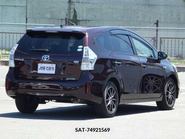 Toyota PRIUS ALPHA 2013-01 341152-3