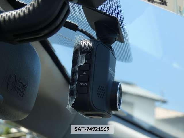Toyota PRIUS ALPHA 2013-01 341152-18