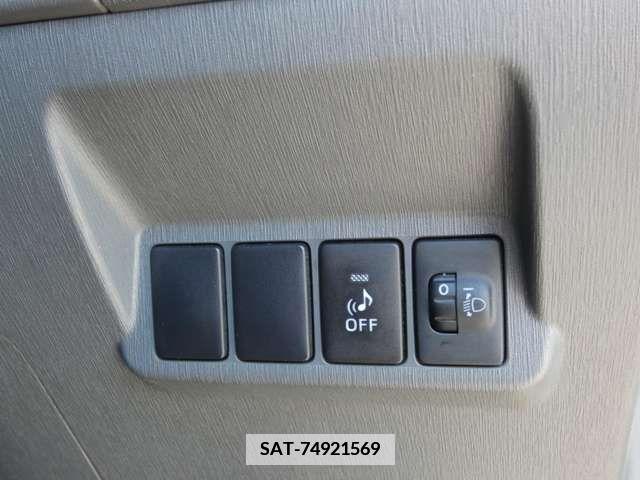 Toyota PRIUS ALPHA 2013-01 341152-16