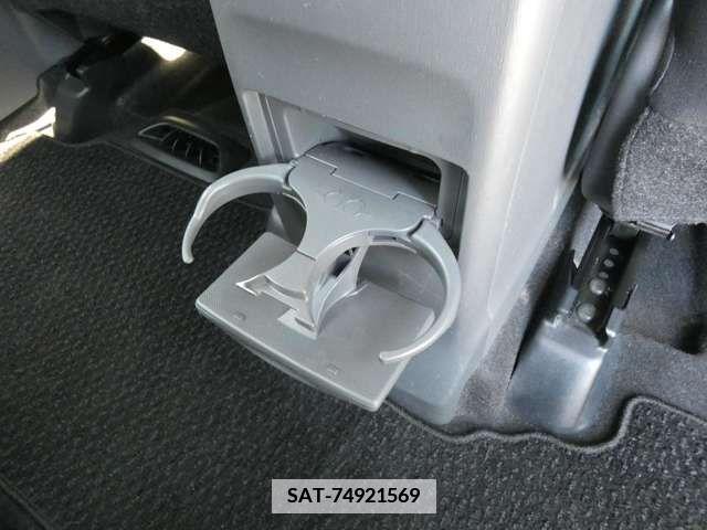 Toyota PRIUS ALPHA 2013-01 341152-27