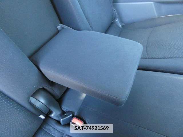 Toyota PRIUS ALPHA 2013-01 341152-26