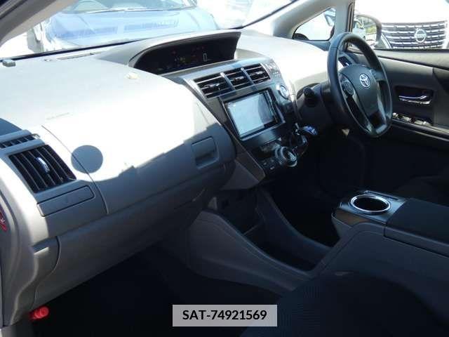 Toyota PRIUS ALPHA 2013-01 341152-10