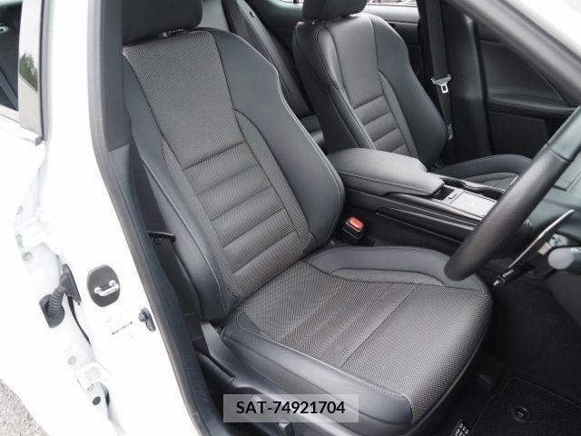 Lexus IS 2021-03 388170-16