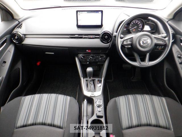Mazda MAZDA2 2022-09 207650-1